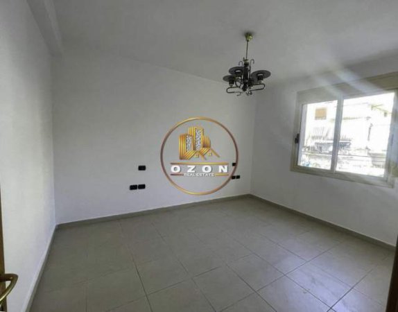 Tirane, jepet me qera ambjent biznesi Kati 1, 105 m² 500 Euro (BLLOKU)