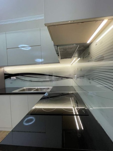 Tirane, jepet me qera apartament 2+1+BLK Kati 2, 108 m² 950 Euro (Rruga e Elbasanit)