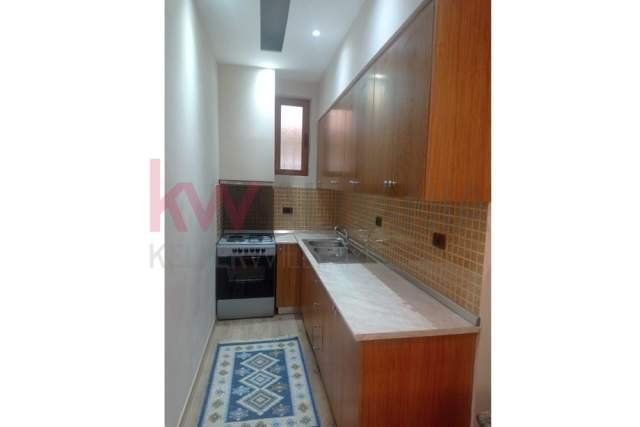 Tirane, jepet me qera apartament 2+1+BLK Kati 1, 330 Euro (Rruga Teodor Keko)