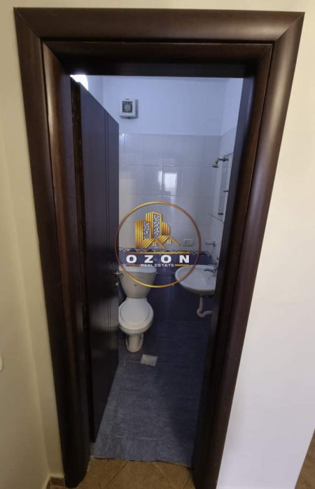 Tirane, jepet me qera apartament 2+1+A+BLK Kati 2, 96 m² 450 Euro (BLLOKU I VILAVE)