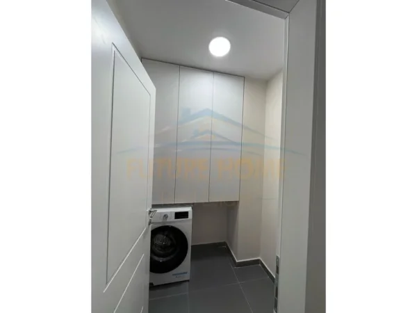 Shitet, Apartament 2+1+2, Lake View Residence, Tiranë