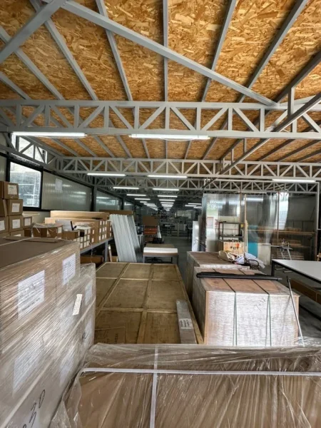 Tirane, jepet me qera magazine Kati 0, 850 m² 1.500 € (KASHAR)