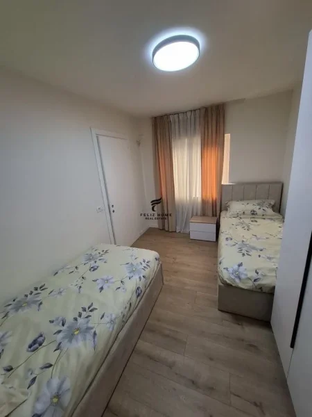Tirane, jepet me qera apartament 2+1 Kati 4, 60 m² 600 € (RRUGA E BARRIKADAVE)