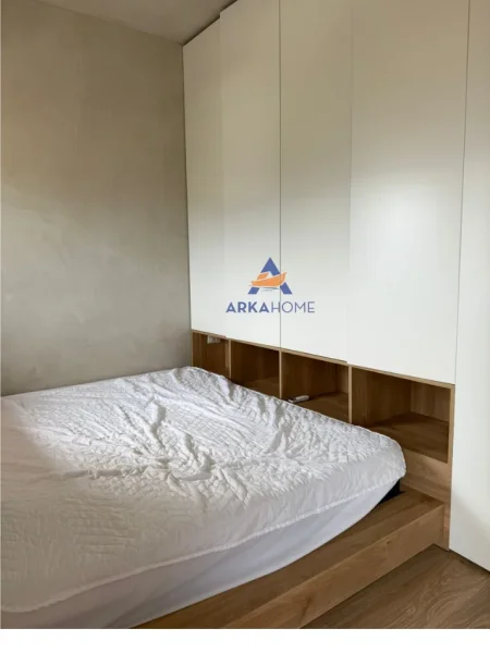 Tirane, jepet me qera 1+1 Kati 7, 50 m² 500 € (ASTIR,HOTEL GRANDA)