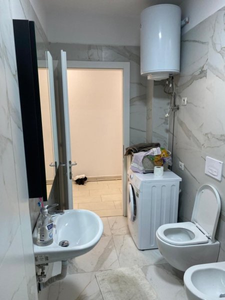 Tirane, jepet me qera apartament 2+1+Ballkon Kati 7, 91 m² 590 € (5 Maj)
