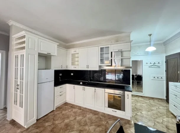 Tirane, jepet me qera apartament 2+1+Ballkon Kati 4, 110 m² 500 € (Astir, Prane Bar Oslo)