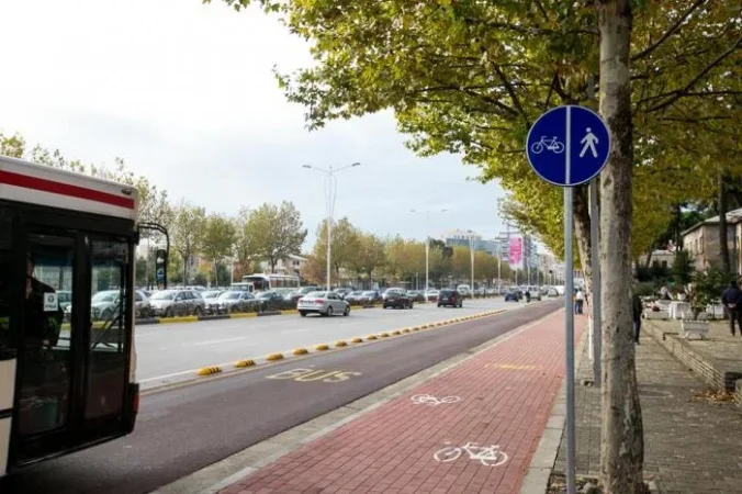 Tirane, shitet apartament 1+1+Ballkon , 72 m² (ne Rrugen Dritan Hoxha)