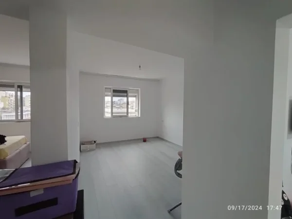 Tirane, shitet apartament 3+1 Kati 6, 70 m² 140.000 € (Allias)