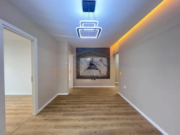 Tirane, shitet apartament 2+1+Ballkon Kati 4, 78 m² 195.000 € (PAZARI RI)   AL51505