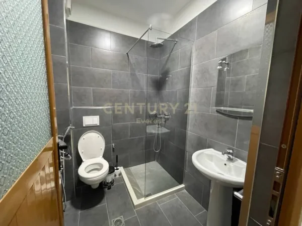 Tirane, shitet apartament Kati 5, 120 m² 210.000 € (Sarande)