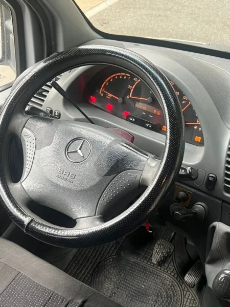 Tirane, shes Furgon sprinter viti 2001 Nafte, e bardhë manuale Kondicioner