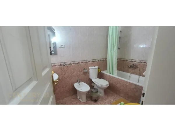 Tirane, shitet apartament 2+1 Kati 6, 110 m² 221.300 € (Rruga Medar Shtylla)
