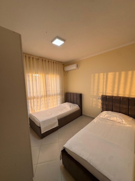 Tirane, jepet me qera apartament 2+1 Kati 5, 95 m² 850 € (Prokuroria)