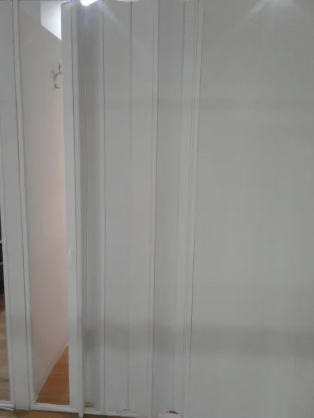 Tirane, shes Shes dere shine 40 €