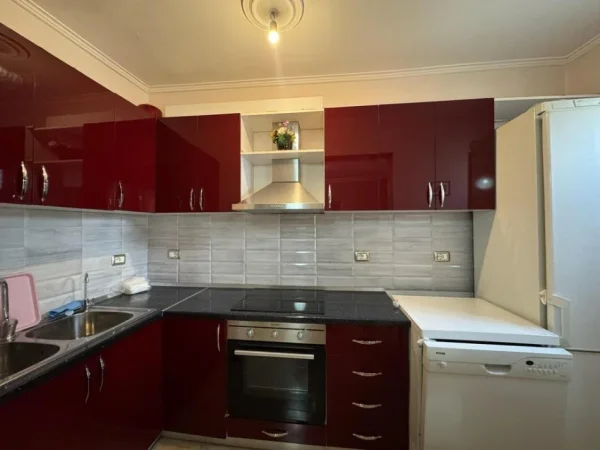 Tirane, shitet apartament 3+1 Kati 5, 78 m² 135.000 € (Rruga Irfan Tomini)