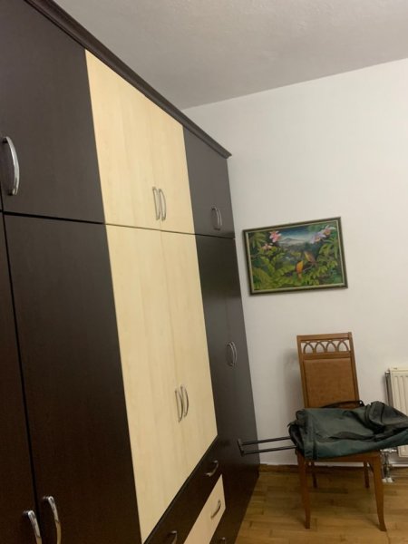 Tirane, jepet me qera apartament 2+1+Ballkon Kati 1, 85 m² 500 € (don bosko ,prane xhamise)