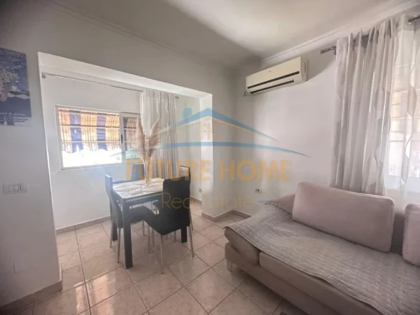 Tirane, shitet apartament 1+1 Kati 5, 52 m² 98.000 € (Rruga Hoxha Tahsim)