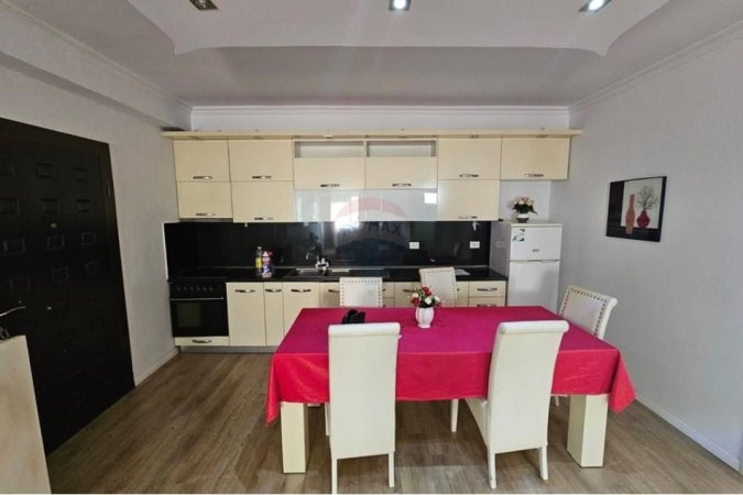 Tirane, shitet apartament 2+1 Kati 3, 92 m² 120.000 € (rruga e thesarit)