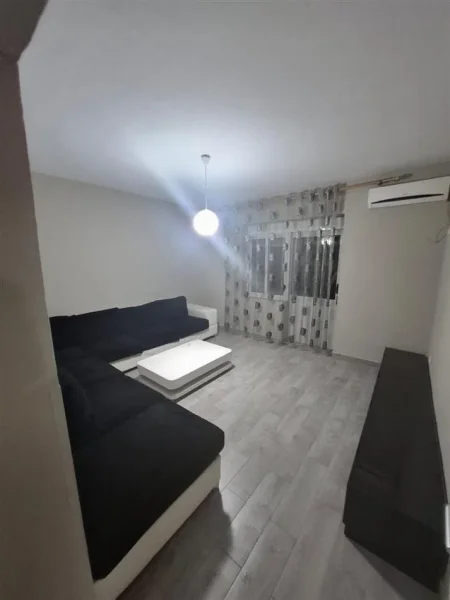 Tirane, jepet me qera apartament 2+1 Kati 4, 72 m² 600€ (ali dem)