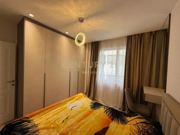 Tirane, shitet apartament 1+1+Ballkon Kati 2, 59 m² 120.000 € (kopshti zoologjik)