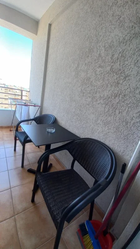 Vlore, jepet me qera apartament 1+1+Ballkon Kati 8, 60 m² 30 € (Çameria)