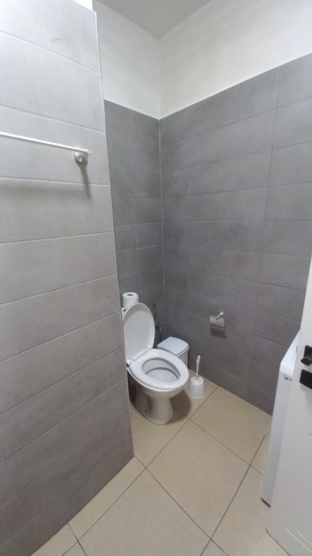Vlore, jepet me qera apartament 1+1+Ballkon Kati 8, 60 m² 30 € (Çameria)