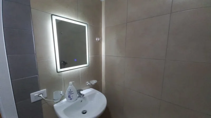 Vlore, jepet me qera apartament 1+1+Ballkon Kati 8, 60 m² 30 € (Çameria)
