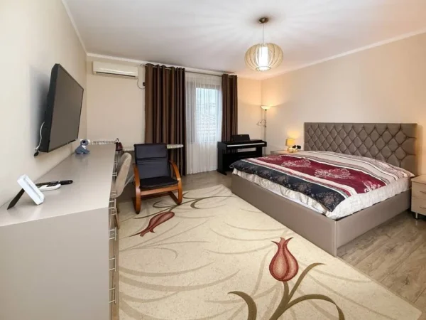 Tirane, shitet Vile Kati 4, 576 m² 1.100.000 € 