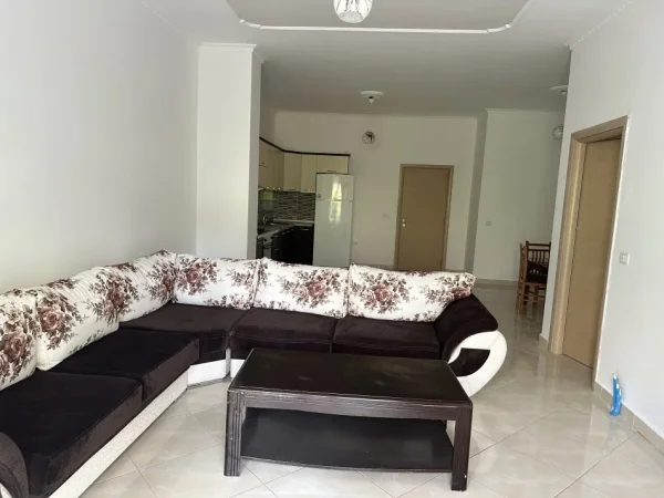 Tirane, jepet me qera apartament 2+1+Ballkon , 119 m² 450 € (Fundi i ruges Gramoz pashko kryqezimime fuad toptanin)