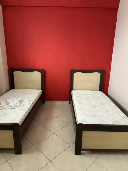 Tirane, jepet me qera apartament 2+1+Ballkon , 119 m² 450 € (Fundi i ruges Gramoz pashko kryqezimime fuad toptanin)