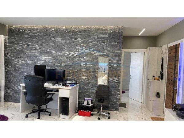 Tirane, jepet me qera apartament Kati 2, 60 m² 400 € 