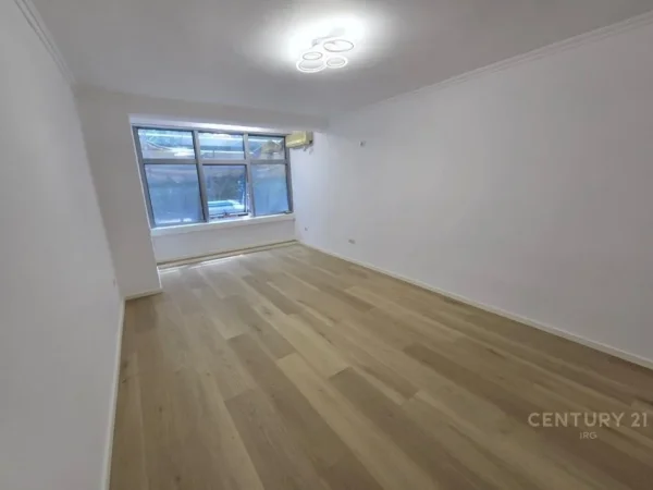 Tirane, shitet 2+1 Kati 2, 75 m² 188.000 € (rruga muhamet gjollosha)