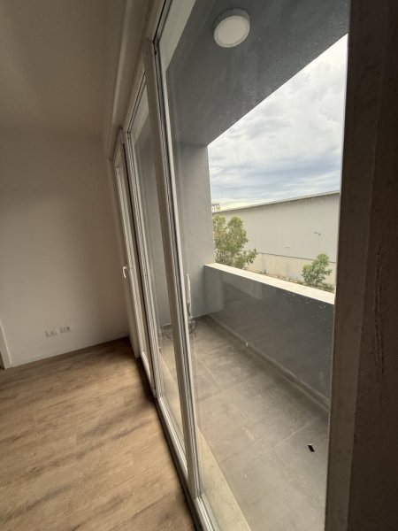 Tirane, shitet apartament 2+1+Ballkon Kati 2, 84 m² 93.001 € (Univers City Okazion Gati Per Banim Prane Parkut)