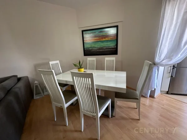 Tirane, shitet apartament 2+1 Kati 10, 85 m² 200.000 € (komuna e parisit)
