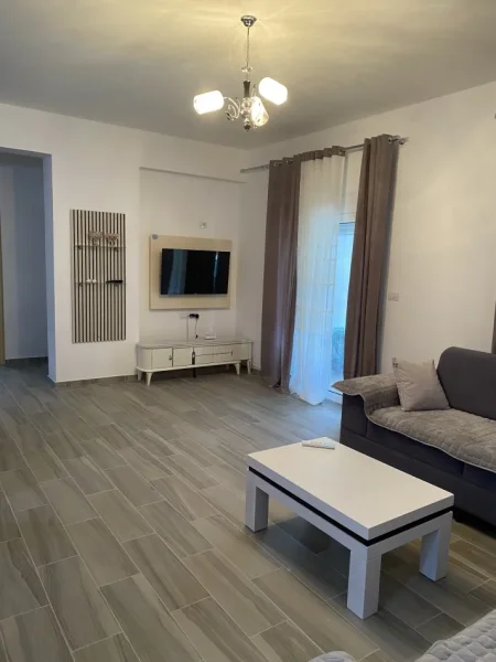 Gjirokaster, jepet me qera apartament 2+1+Aneks+Ballkon Kati 2, 105 m² 400 € (Javer Rushiti)