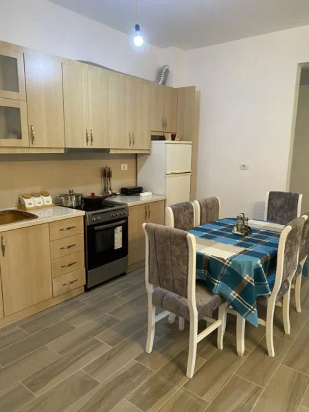 Gjirokaster, jepet me qera apartament 2+1+Aneks+Ballkon Kati 2, 105 m² 400 € (Javer Rushiti)
