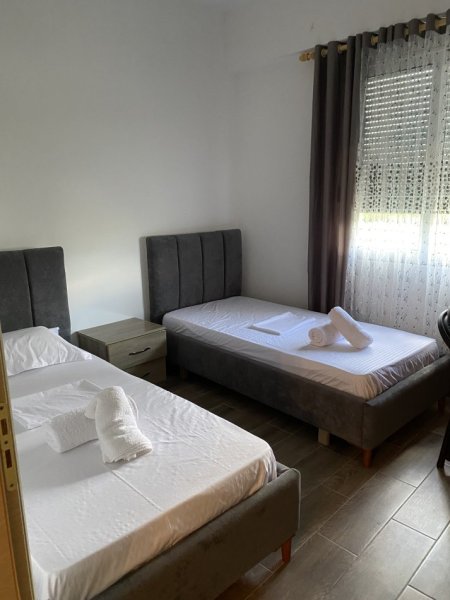 Gjirokaster, jepet me qera apartament 2+1+Aneks+Ballkon Kati 2, 105 m² 400 € (Javer Rushiti)