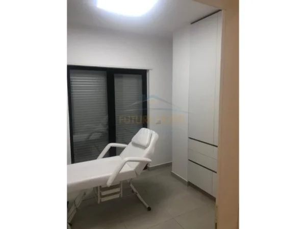 Tirane, shitet apartament 3+1+Ballkon Kati 9, 116 m² 261.000 € 