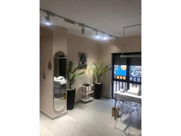 Tirane, shitet apartament 3+1+Ballkon Kati 9, 116 m² 261.000 € 