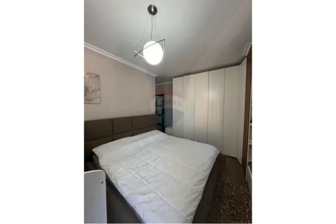 Tirane, shitet apartament Kati 5, 105 m² 155.000 € (Pran Restorant Freskut)
