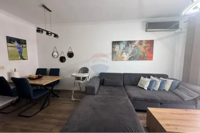 Tirane, shitet apartament Kati 5, 105 m² 155.000 € (Pran Restorant Freskut)
