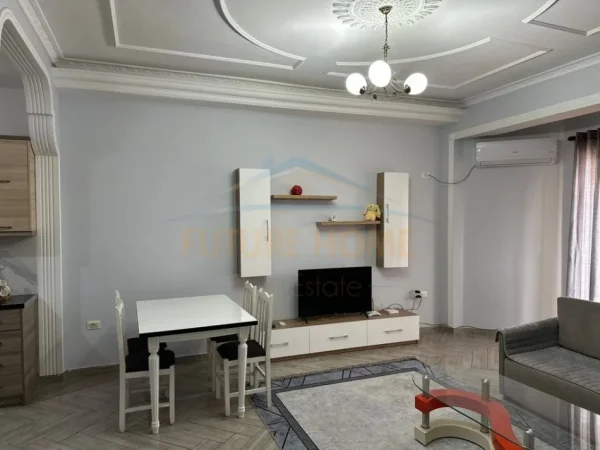 Tirane, jepet me qera apartament 1+1+Ballkon Kati 9, 152 m² 500 € (Astir, Unaza e Re)