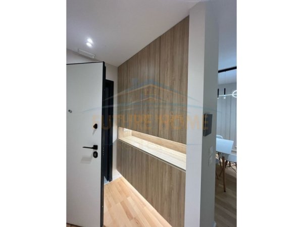 Tirane, shitet apartament 2+1+Ballkon Kati 5, 130 m² 410.000 € (Lake View Residence)