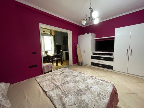 Tirane, jepet me qera apartament 1+1 Kati 2, 45 m² 350 € (Kodra e Diellit)