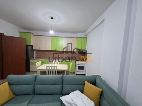 Tirane, jepet me qera apartament 1+1 Kati 3, 65 m² 400 € (Kodra e Diellit, Eleonora)