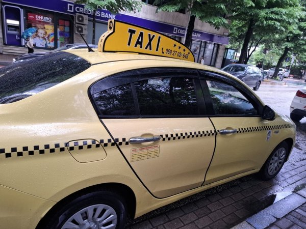 Tirane, Fiat tipo Benzin+Gaz, e verdhë manuale 189.992 km 10.000 €