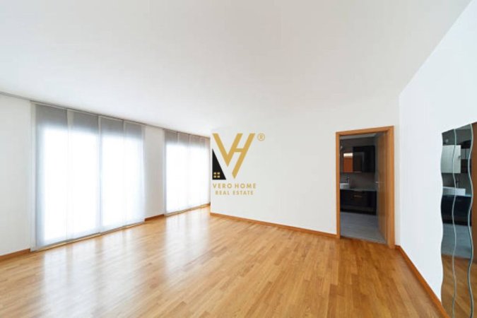 Tirane, shitet apartament 3+1+Ballkon Kati 11, 160 m² 400.000 € (BLLOK)