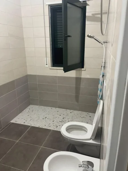 Tirane, shitet apartament 2+1+Ballkon Kati 1, 108 m² 184.450 € (Unaza e re Teodor keko)