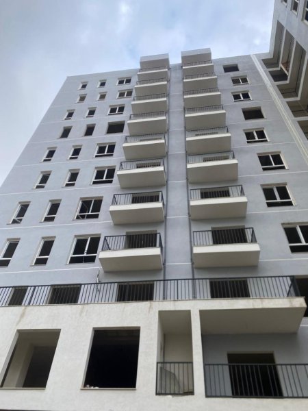 Tirane, shitet apartament 2+1 Kati 3, 75 m² 113.000 € ( Shitet Apartament 2+1 në Rrugën e Dibrës! Super Cmim 113.000 Euro)