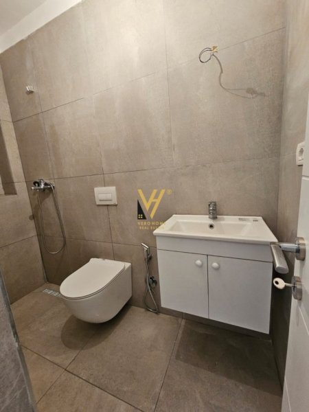 Tirane, shitet garsonier Kati 4, 31 m² 93.000 € (QENDER)